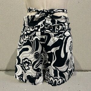 *** LIKE NEW**** Free People Black and White Floral High Waist Shorts